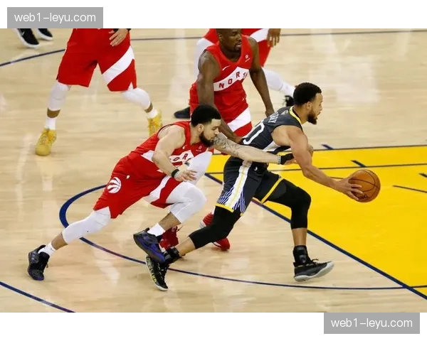 中场控制力对比分析 传统强队失去比赛节奏主导权